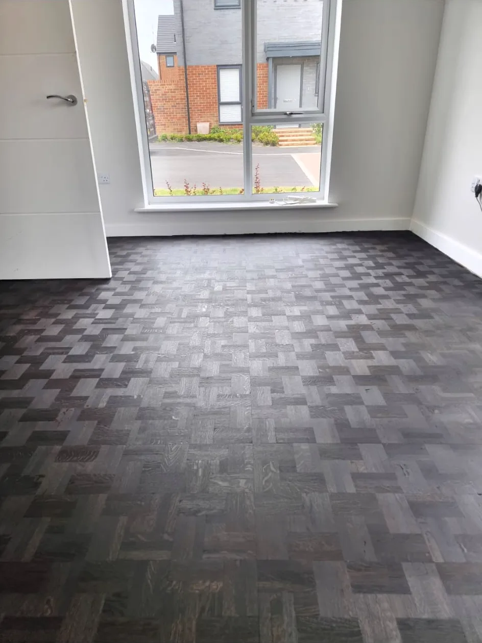 Black finger mosaic parquet floor